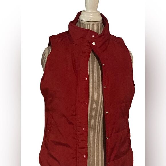 True Craft size medium puffer vest excellent like new Xl dition - Picture 1 of 3